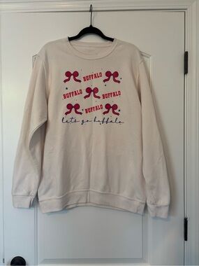 NWOT Crewneck Buffalo Graphic Sweatshirt - Cream with Red and Blue